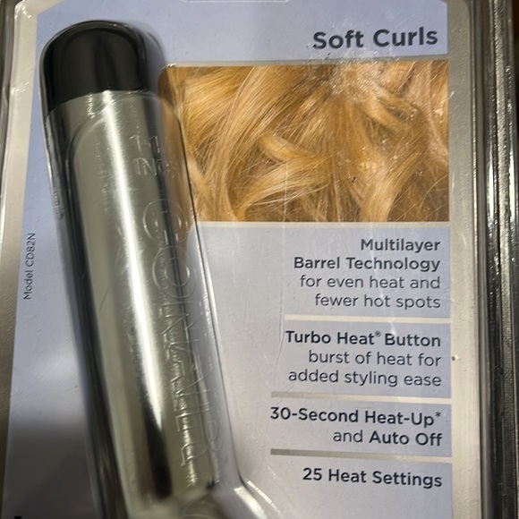 Conair 1 1/4 inch curling iron - Picture 4 of 4